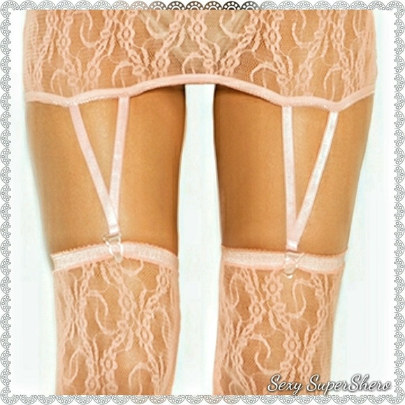 ⚡ Peachy Lace Camisette Lingerie Set & Plus - Picture 4 of 8